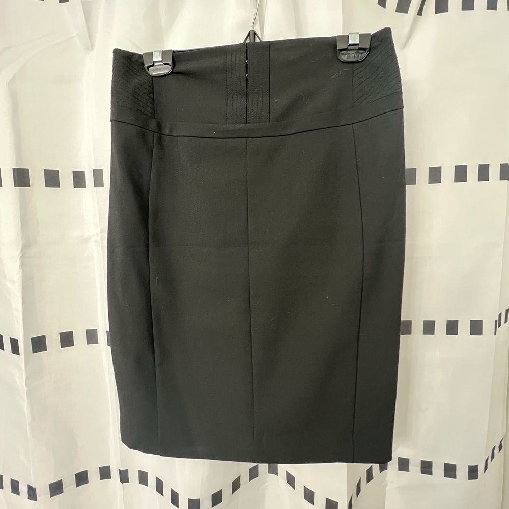 Express Design Studio Black Line Pencil Skirt with Slit Womens Size 6